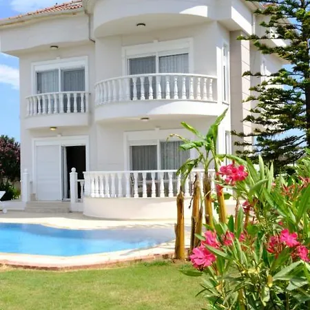 Bluehomes Private Pool Villa 4 Bedrooms